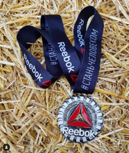 Разработка дизайна медали для марафона Reebok "Стань человеком"